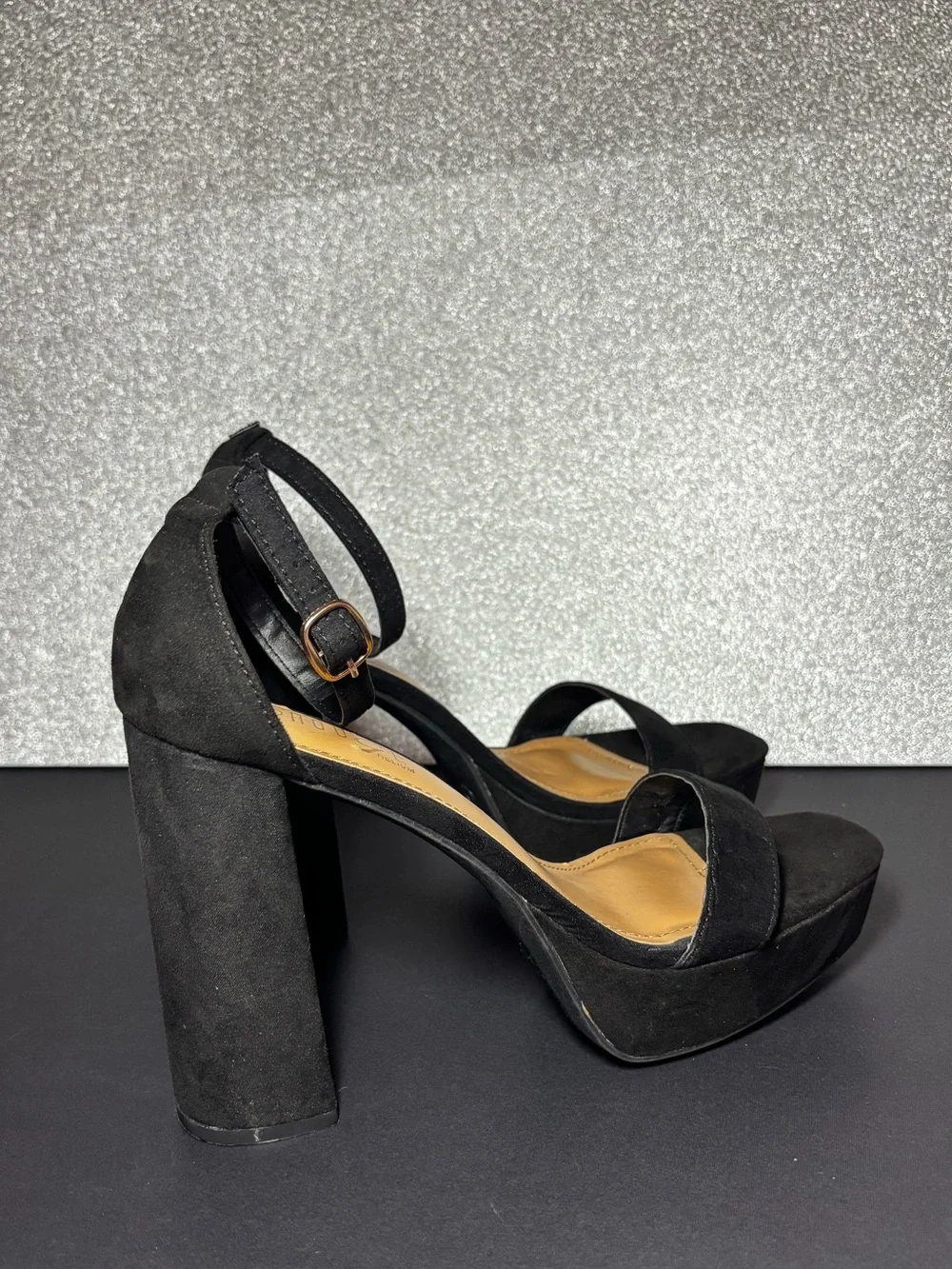 BRAND NEW! Never worn Black Suede Platform Heels🖤 cute n comfy!